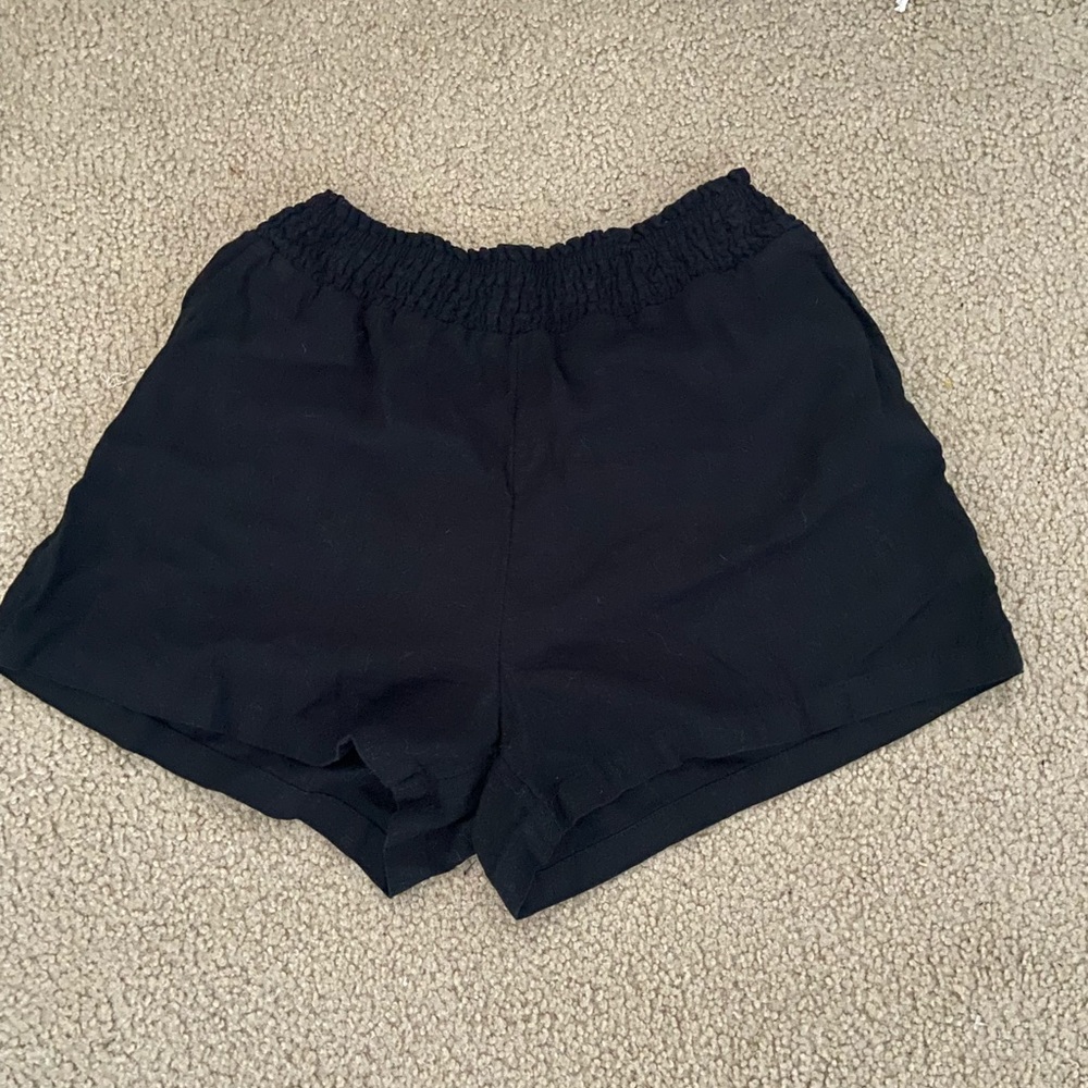 Universal thread float shorts